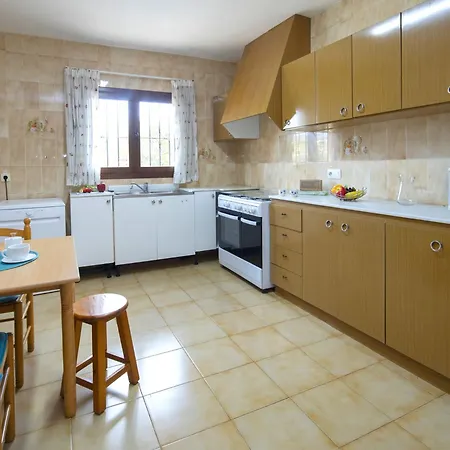 Roque By Interhome * Calp